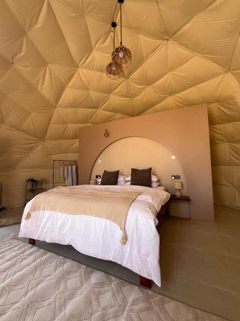 Sunset Domes Private Camp Hotel *